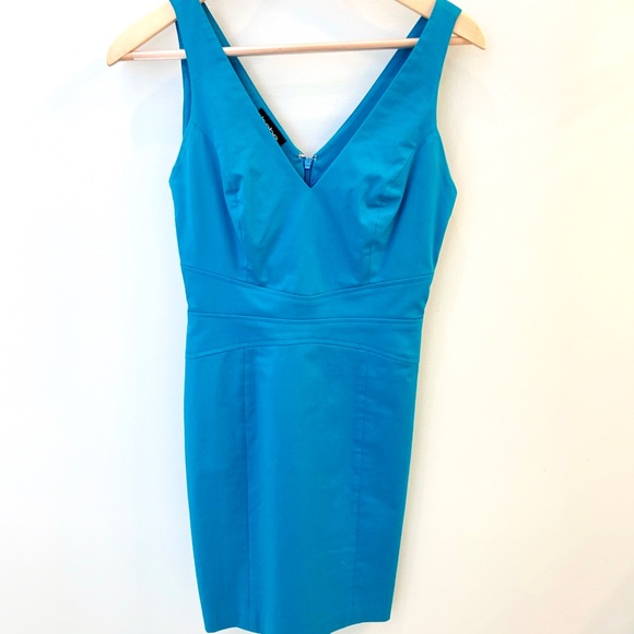 bebe Dresses & Skirts - EUC- Turquoise fitted Bebe dress